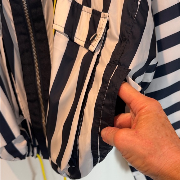 Zara Basic Blue and White Striped Jacket/Wind Breaker  NWT’s - Picture 4 of 7